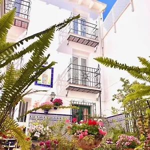 2* Гостевой дом Hostal Enriqueta