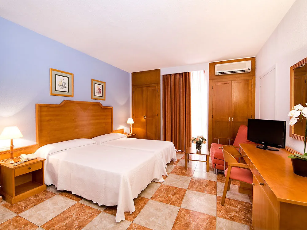 Hotel Monarque El Rodeo Марбелья